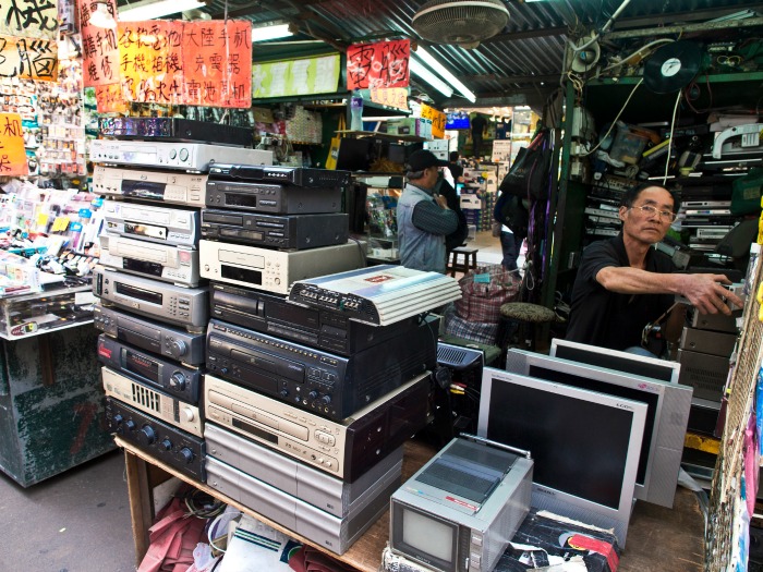 Hong Kong’s Best Markets & Shopping Streets